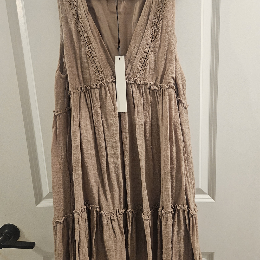 Elegant Tan Sleeveless Dress